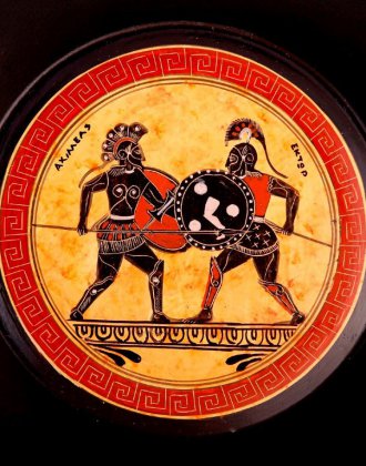 CLASSICAL PLATE WITH ACHILLES AND HECTOR SMALL