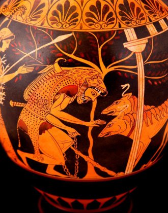 CLASSICAL RED FIGURED AMPHORA WITH HERCULES AND CERBERUS 3