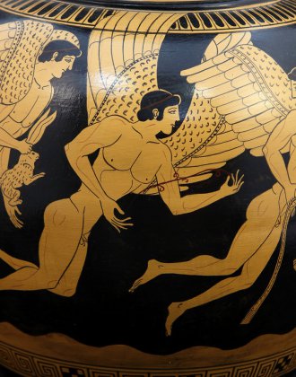 CLASSICAL REDFIGURED STAMNOS WITH ODYSSEAS AND THE SERENES 3